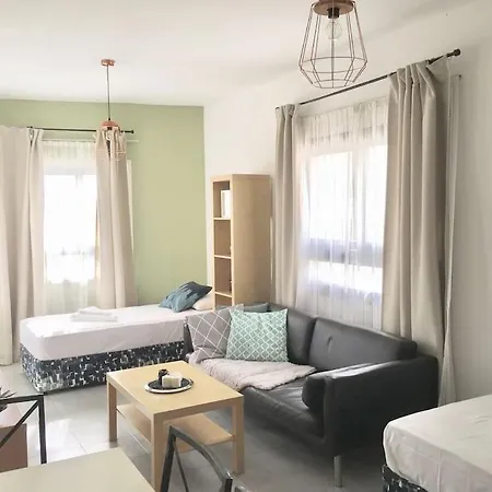 Olivia Budget Apartment *