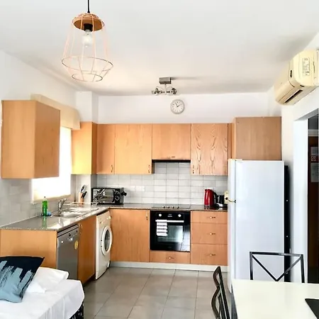 Apartment Olivia Budget Paralimni