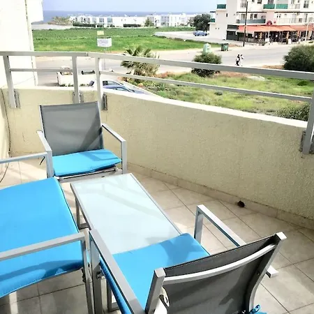 Olivia Budget * Paralimni